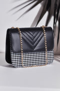 Fineur Shoulder Bag ChevronFlap - Black