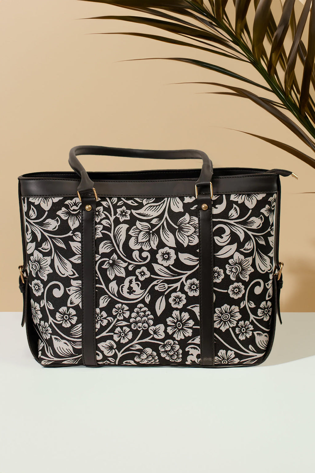 Fineur Strap  Canvas Tote Bag Black Floral